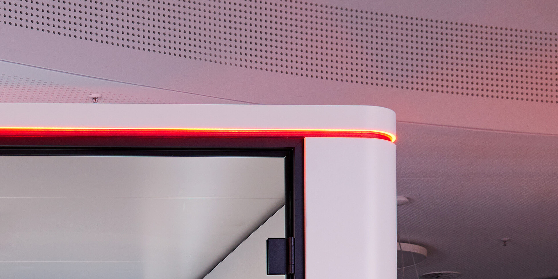 LED display.