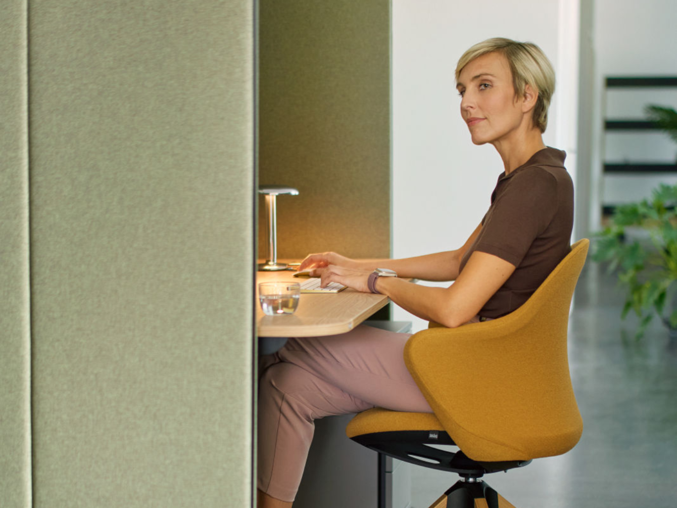 Vrouw aan het werk bij se:hive