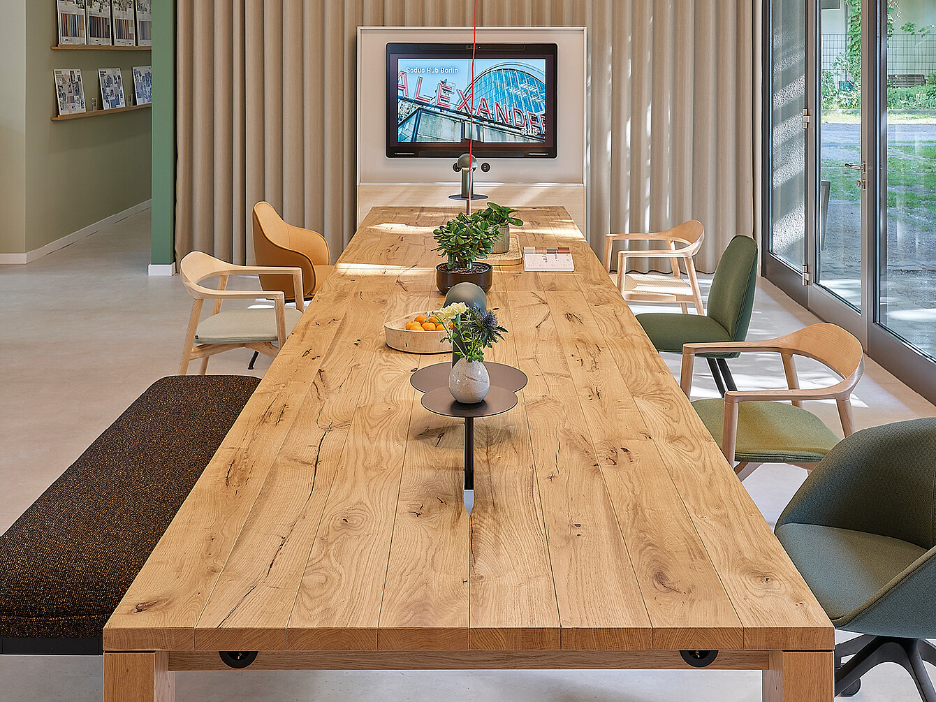 team table Sedus Showroom Berlino