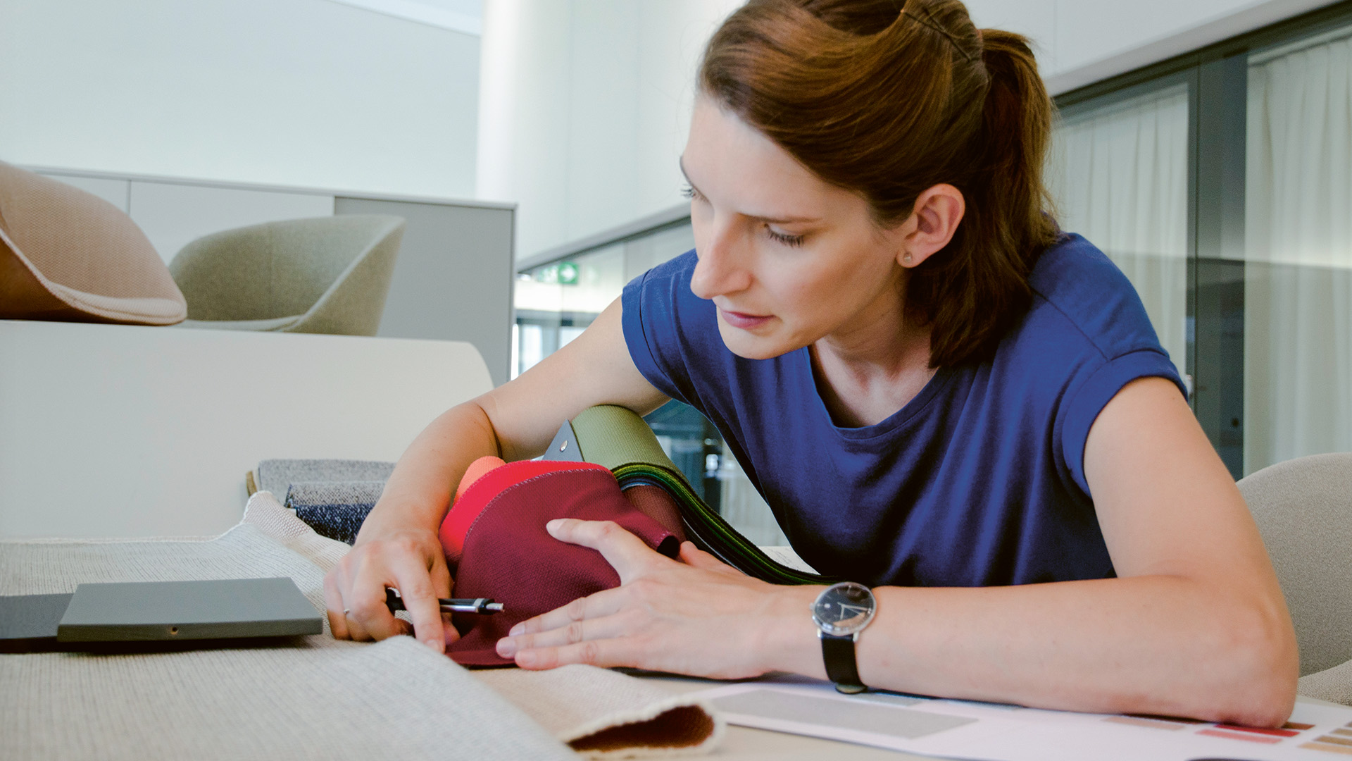 L’ispirazione incontra l’innovazione – L’arte della selezione di tessuti e materiali