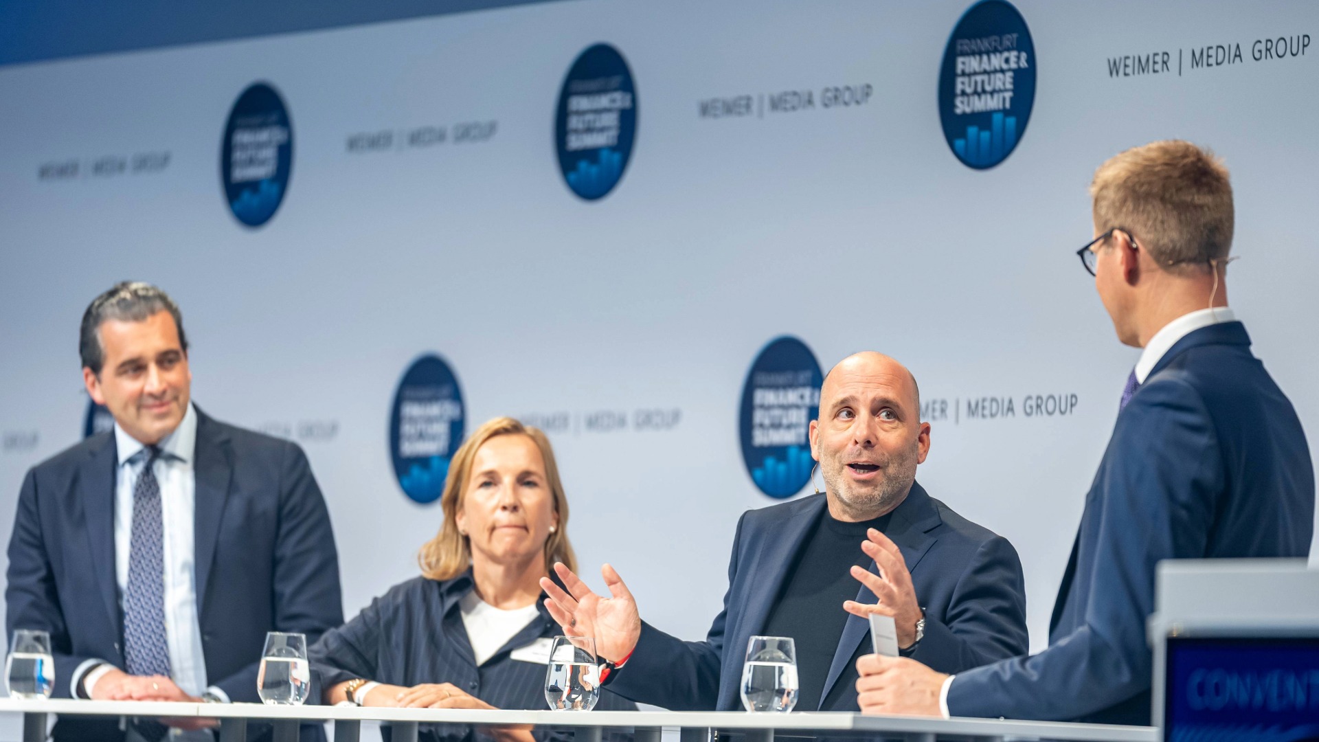 Come gli spazi plasmano la trasformazione: Sedus al Frankfurt Finance & Future Summit 2025